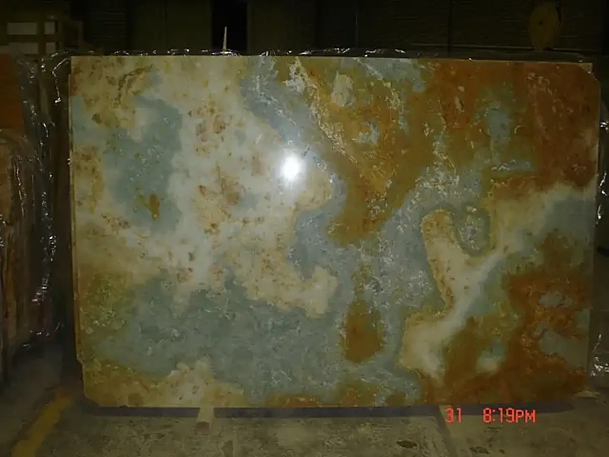 Aqua Blue Onyx оникс, поверхность плиты – Marmi di Carrara – коричневый, чёрный (1)