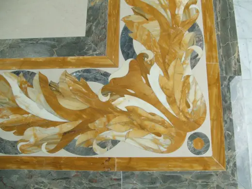 Arabescato marmo, pavimento – Marmi di Carrara – oro, grigio chiaro (37)
