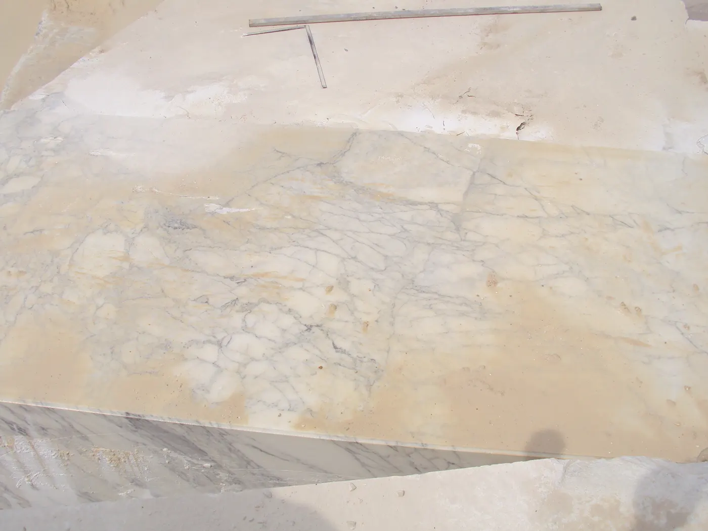 Arabescato Marmor, Plattenoberfläche – Marmi di Carrara – hellgrau, elfenbein (7)