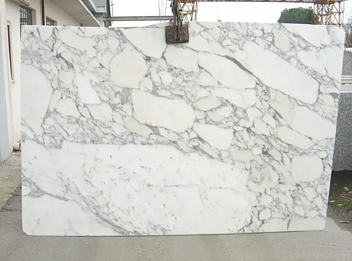 Arabescato мрамор, лестница – Marmi di Carrara – белый, светло-серый (79)