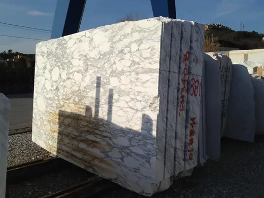 Arabescato Corchia marbre, surface de dalle – Marmi di Carrara – anthracite, noir (13)
