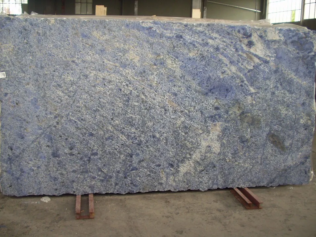 Azul Bahia Granit, Plattenoberfläche – Marmi di Carrara – grau, violett (8)