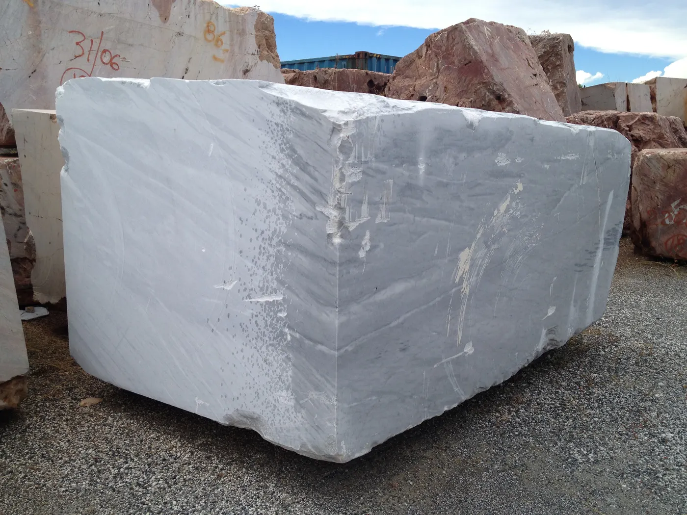 Bardiglio marmo, blocco di cava – Marmi di Carrara – grigio chiaro, viola (10)