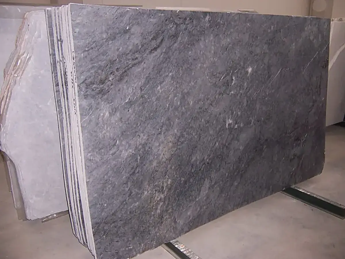 Bardiglio marmo, superficie di lastra – Marmi di Carrara – grigio, viola (46)