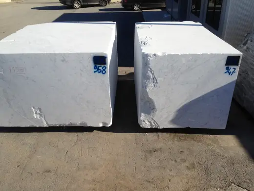 Bianco Carrara marble slab surface – Marmi di Carrara – grey, black (34)
