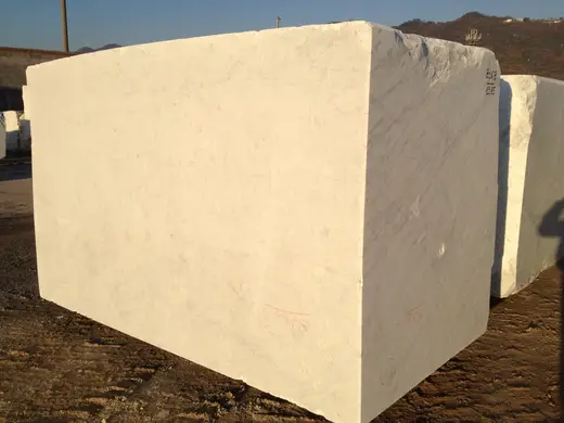 Bianco Carrara marble slab surface – Marmi di Carrara – ivory, grey (47)