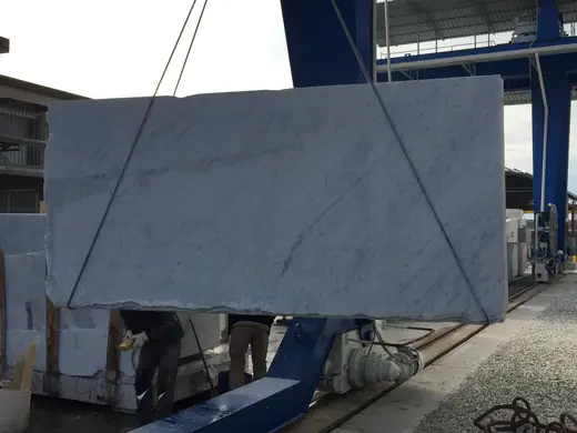 Bianco Carrara marble slab surface – Marmi di Carrara – green, black (54)