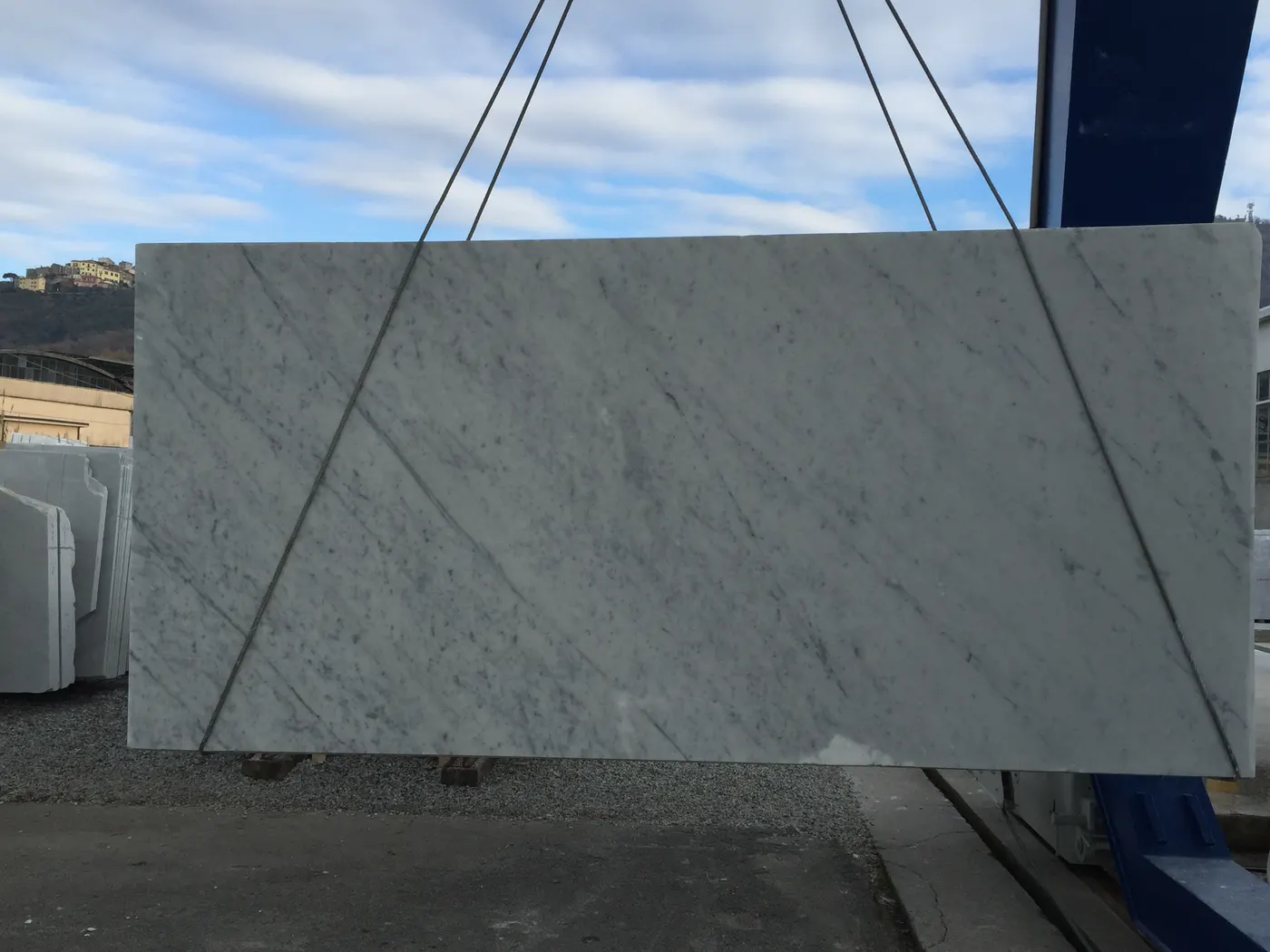 Bianco Carrara мрамор, поверхность плиты – Marmi di Carrara – зелёный, антрацитовый (68)