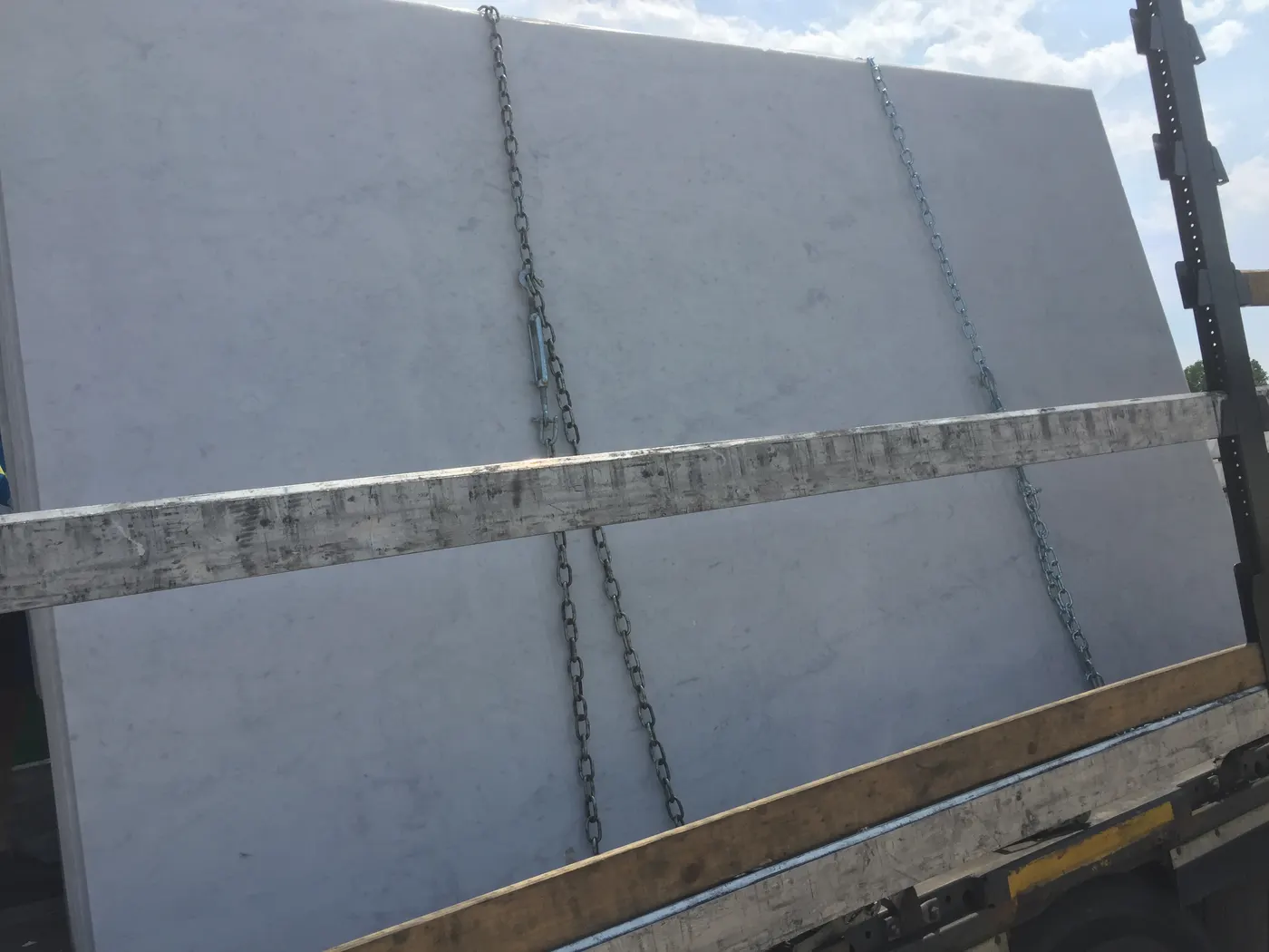 Bianco Carrara C marble slab surface – Marmi di Carrara – grey, violet (3)