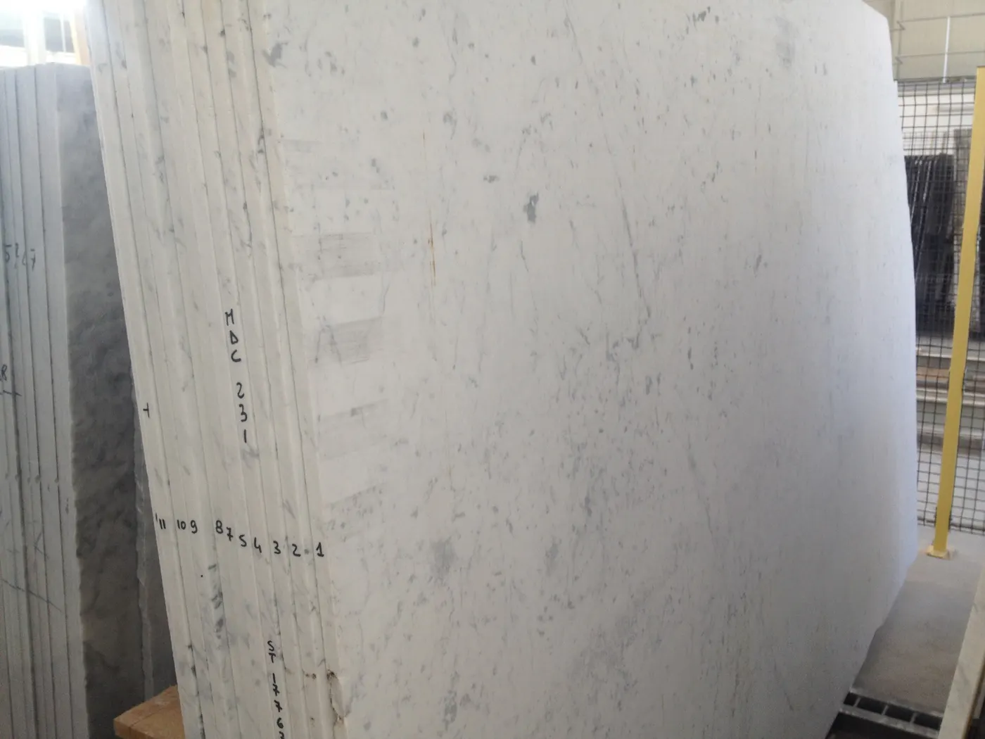 Bianco Carrara C marble slab surface – Marmi di Carrara – light grey, grey (34)