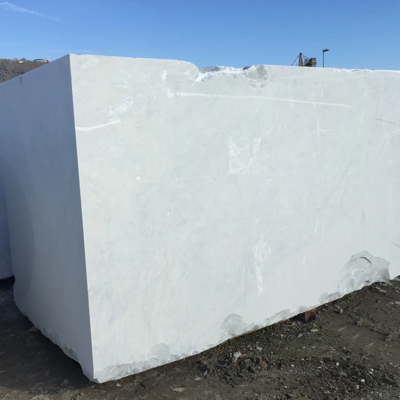 Bianco Carrara C мрамор, поверхность плиты – Marmi di Carrara – слоновая кость, серый (42)