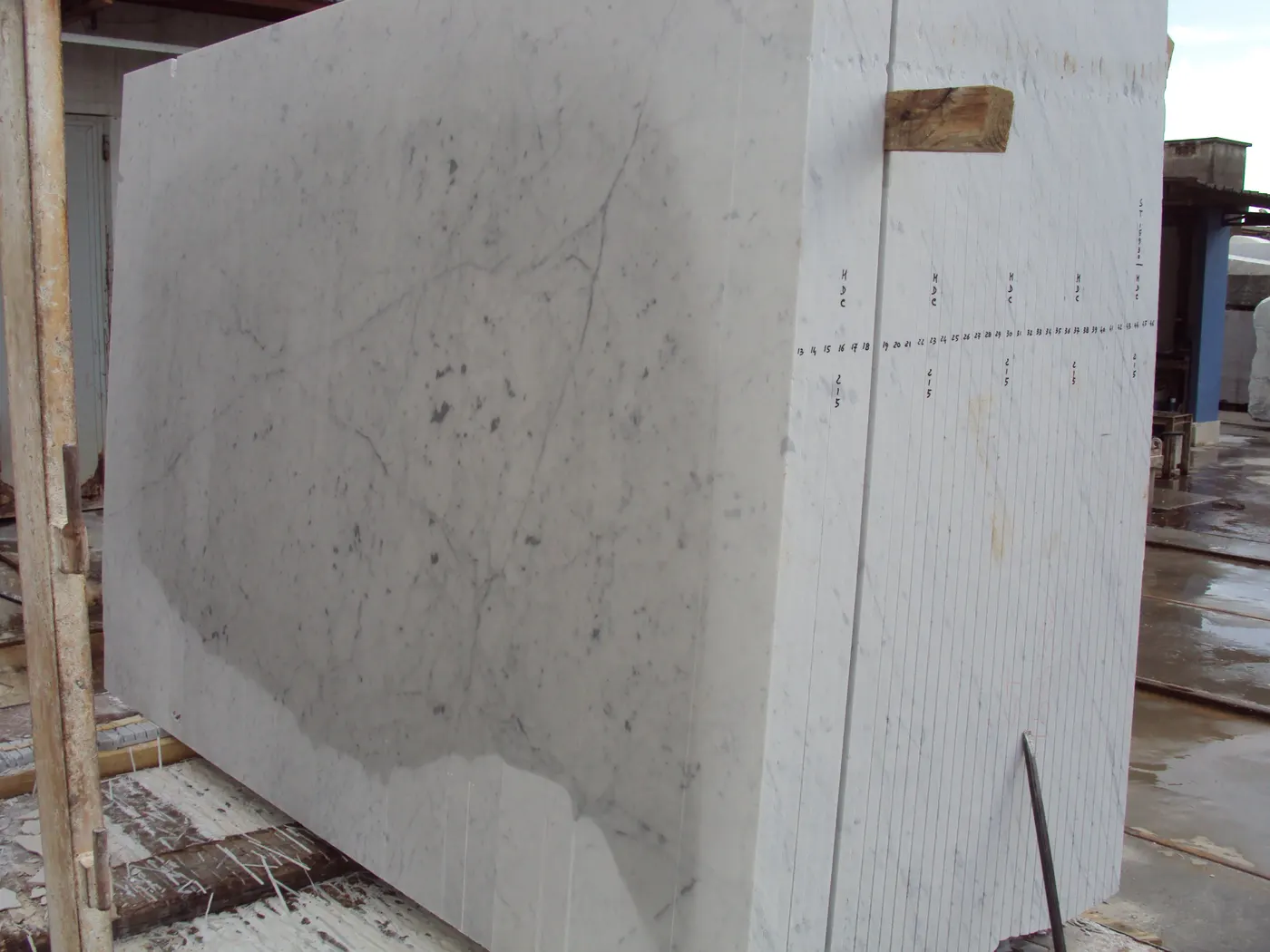 Bianco Carrara C marmo, superficie di lastra – Marmi di Carrara – grigio, grigio chiaro (47)
