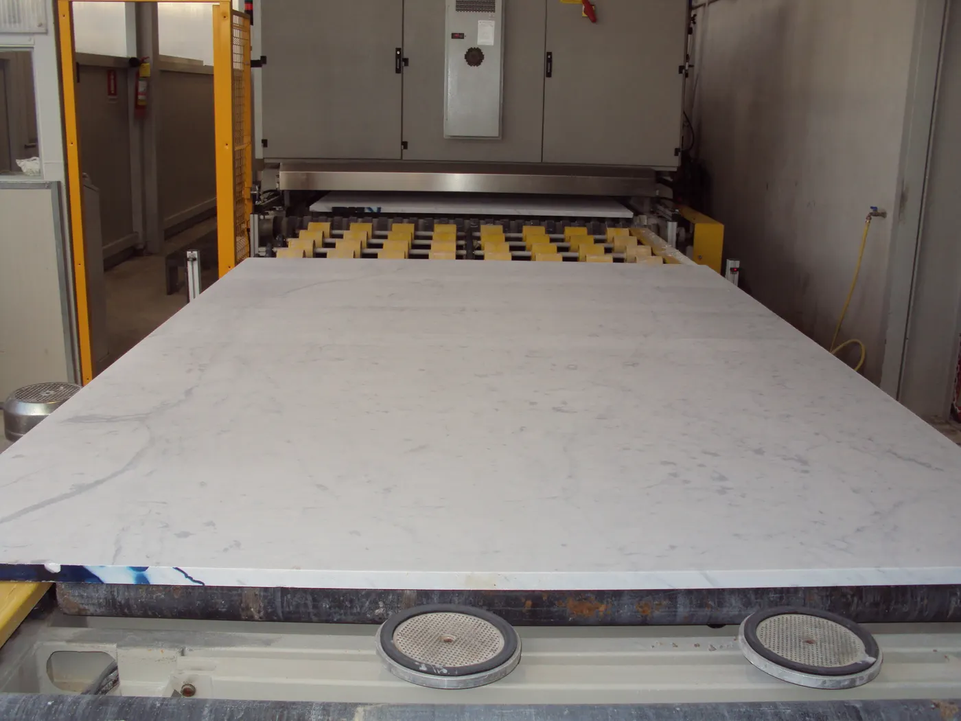 Bianco Carrara C marmo, superficie di lastra – Marmi di Carrara – grigio chiaro, verde (49)