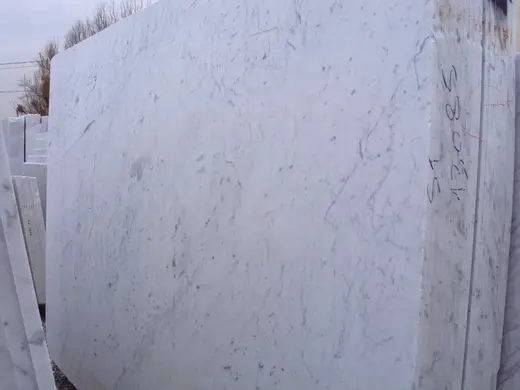 Bianco Carrara C marble slab surface – Marmi di Carrara – light grey, grey (50)