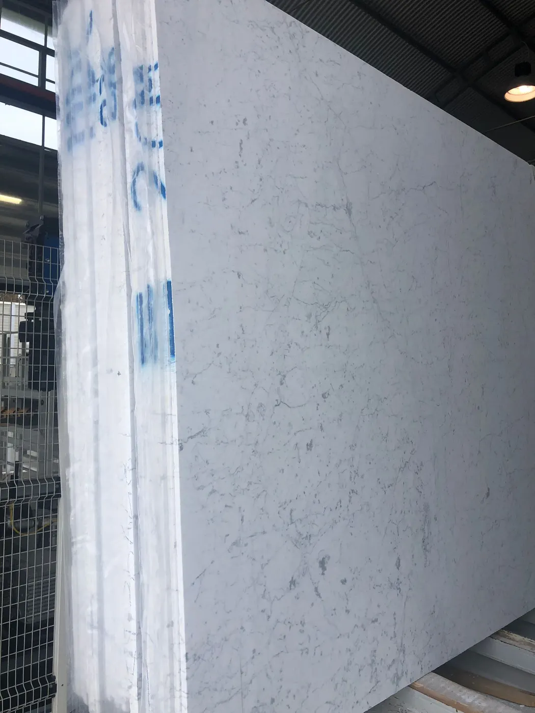 Bianco Carrara C мрамор, деталь поверхности – Marmi di Carrara – светло-серый, серый (66)