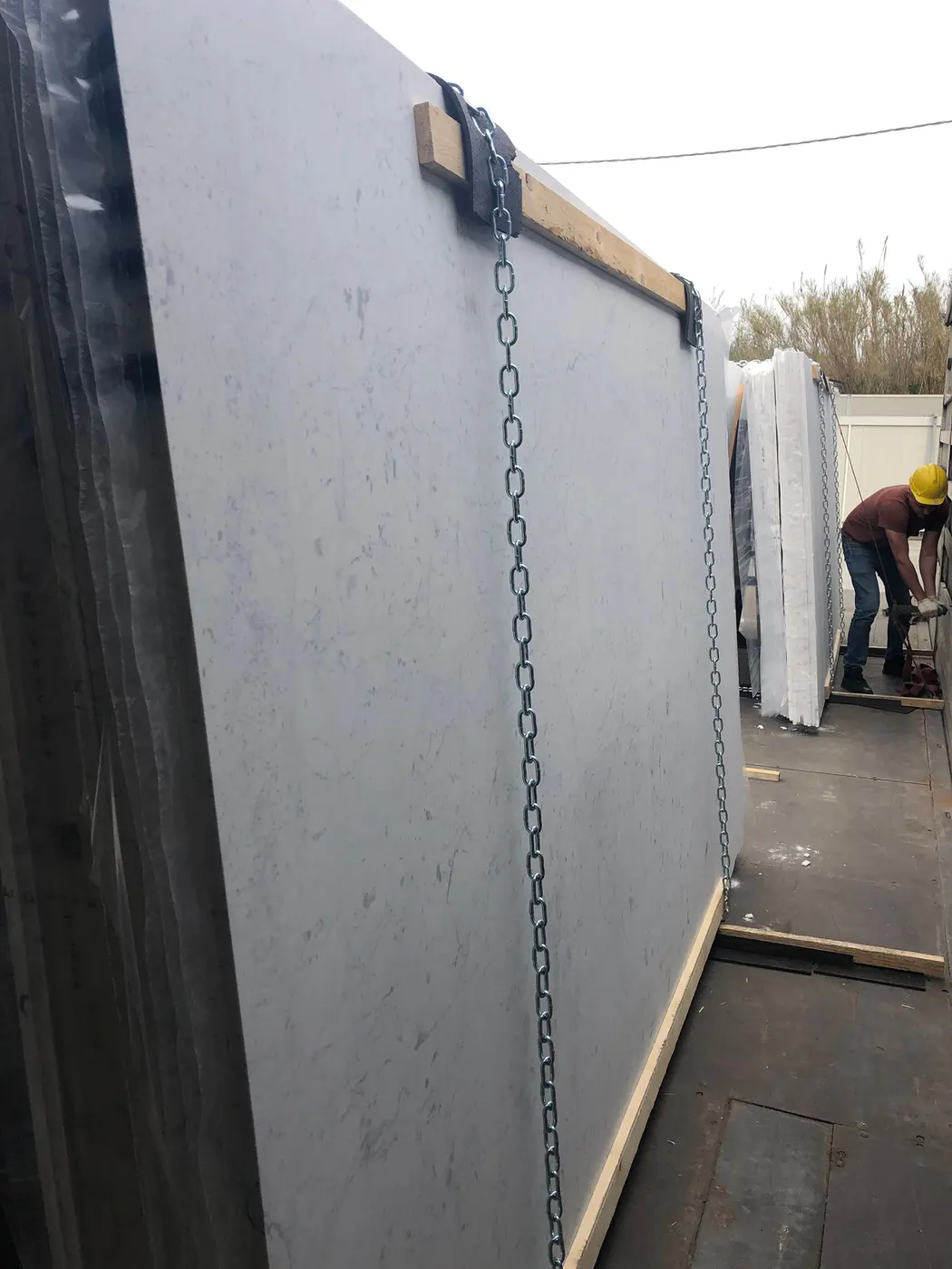 Bianco Carrara C marmo, dettaglio di superficie – Marmi di Carrara – nero, verde (69)