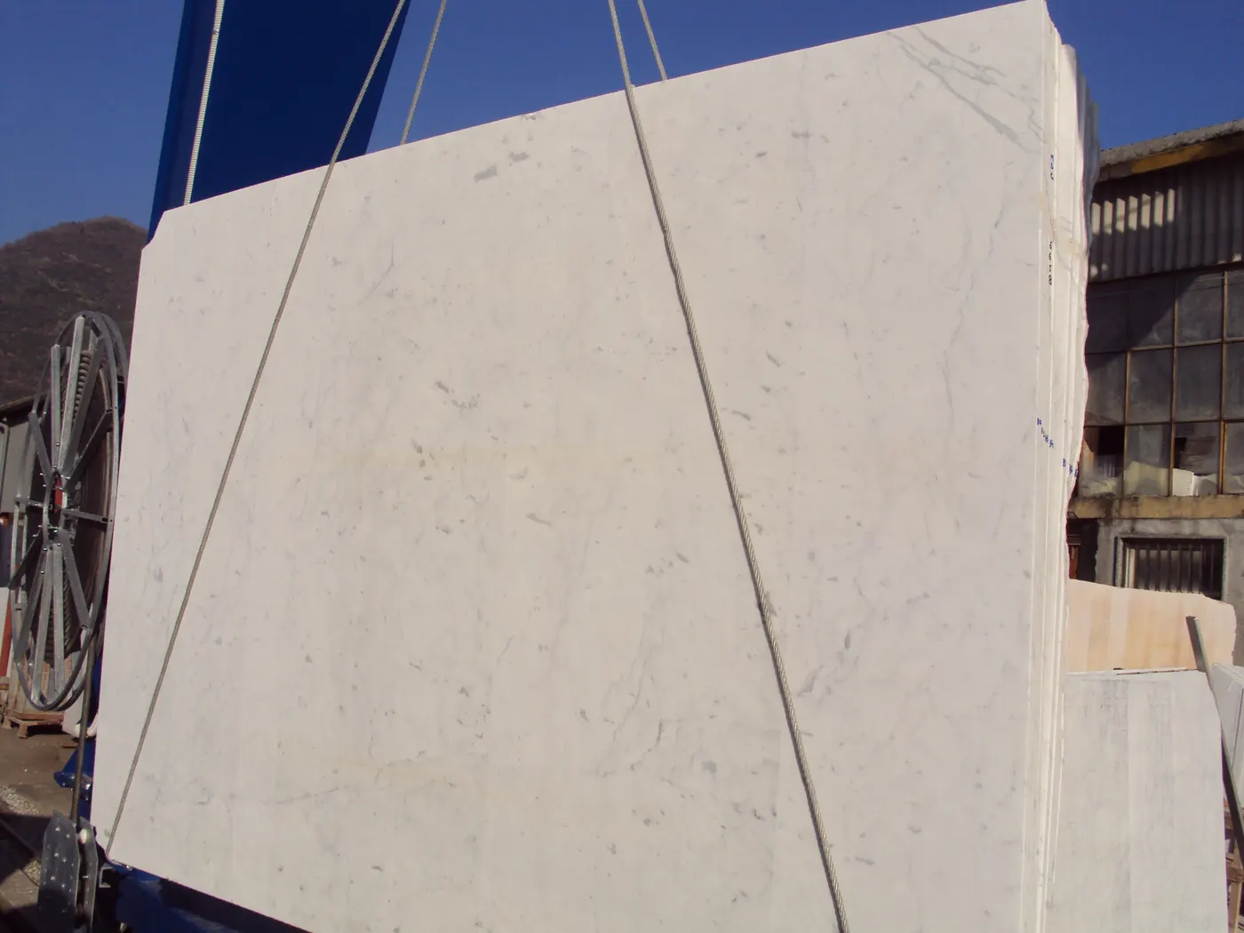 Bianco Carrara C marble slab surface – Marmi di Carrara – light grey, charcoal (74)