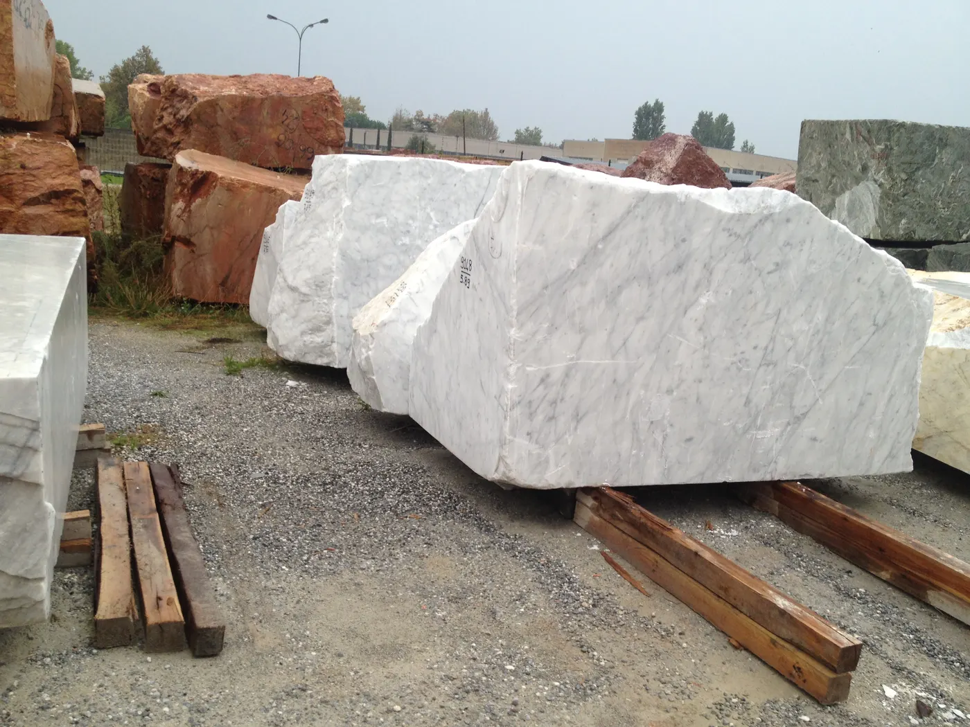 Bianco Carrara CD marble slab surface – Marmi di Carrara – grey, light grey (11)