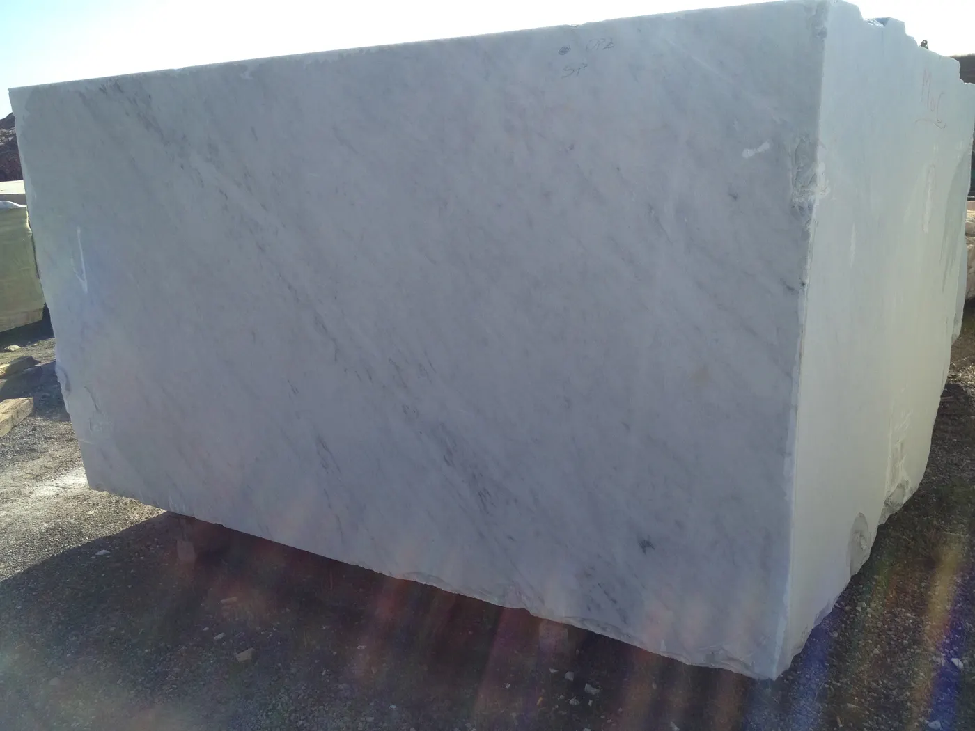 Bianco Carrara CD мрамор, карьерный блок – Marmi di Carrara – серый, фиолетовый (32)