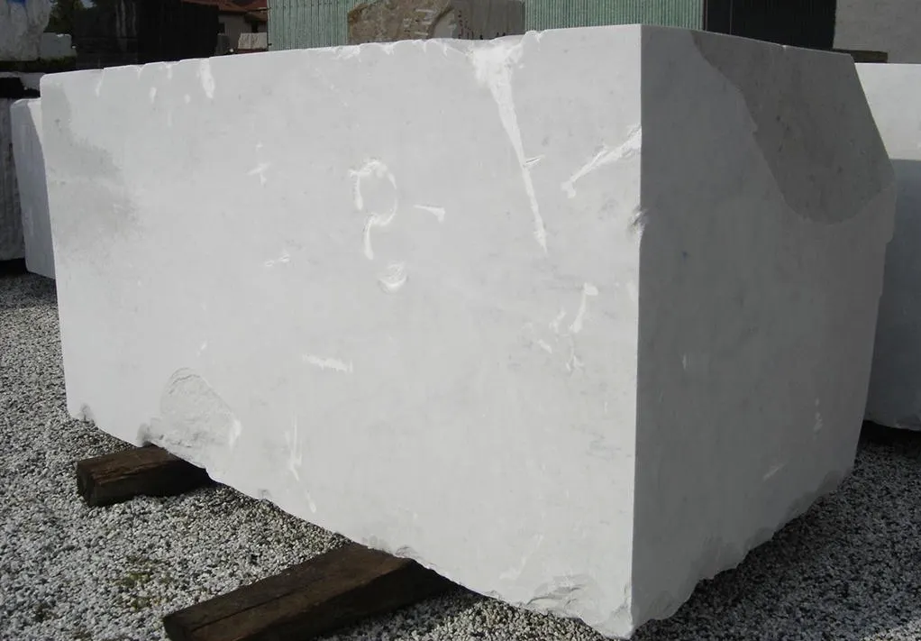 Bianco Carrara CD mármol, bloque de cantera – Marmi di Carrara – gris claro, verde (54)