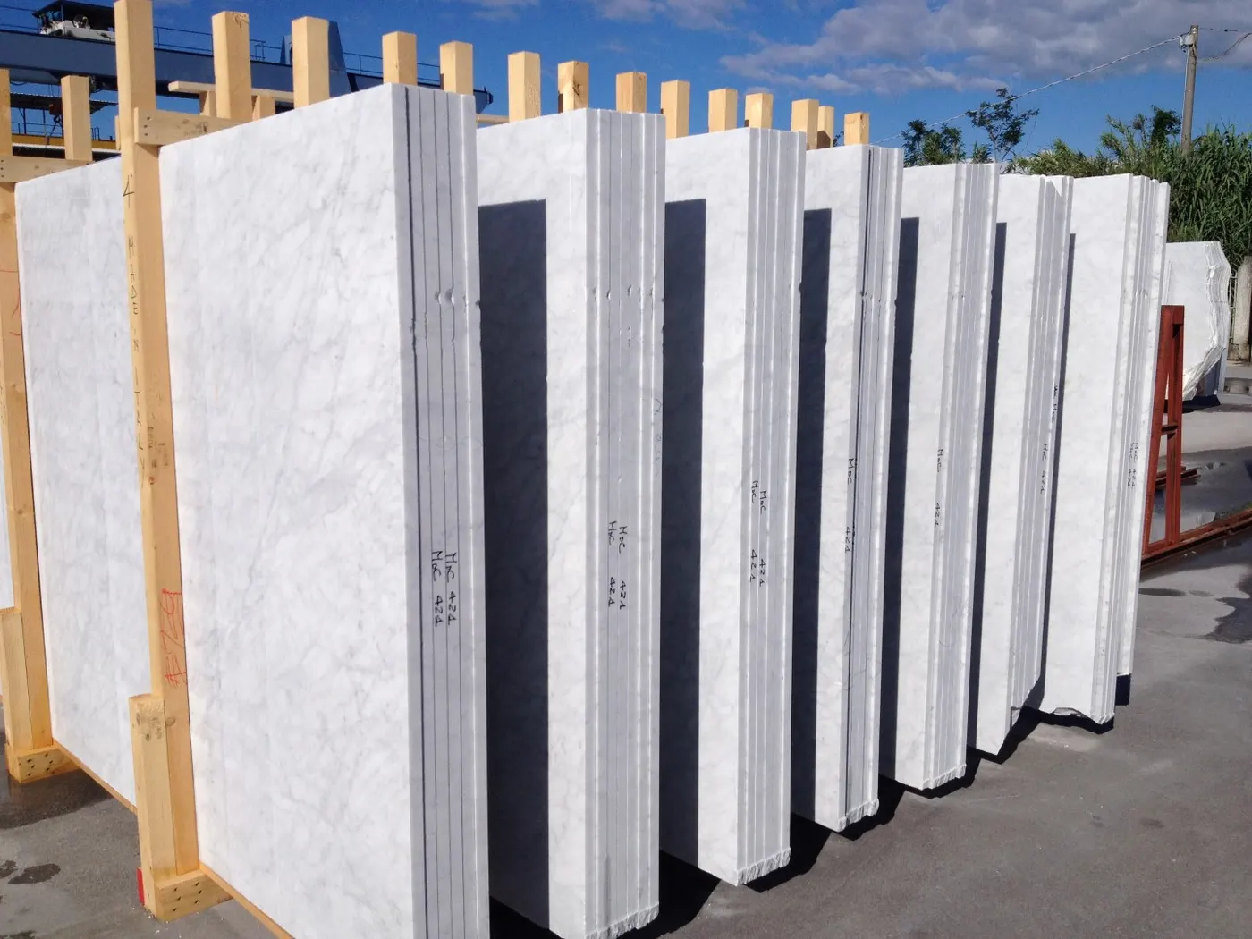 Bianco Carrara CD мрамор, поверхность плиты – Marmi di Carrara – серый, антрацитовый (79)