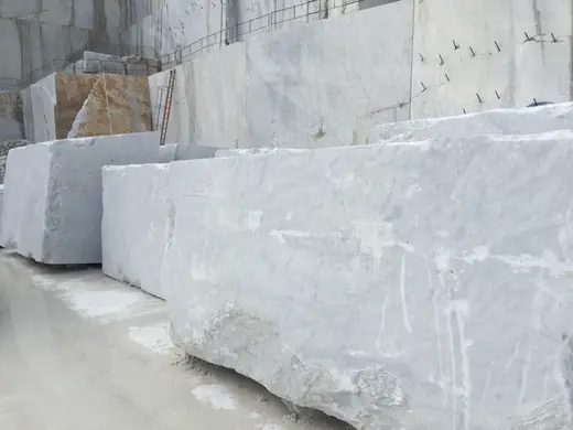 Bianco Gioia marble quarry view – Marmi di Carrara – light grey, grey (10)
