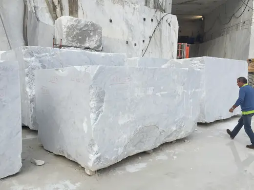 Bianco Gioia marble quarry view – Marmi di Carrara – light grey, grey (12)
