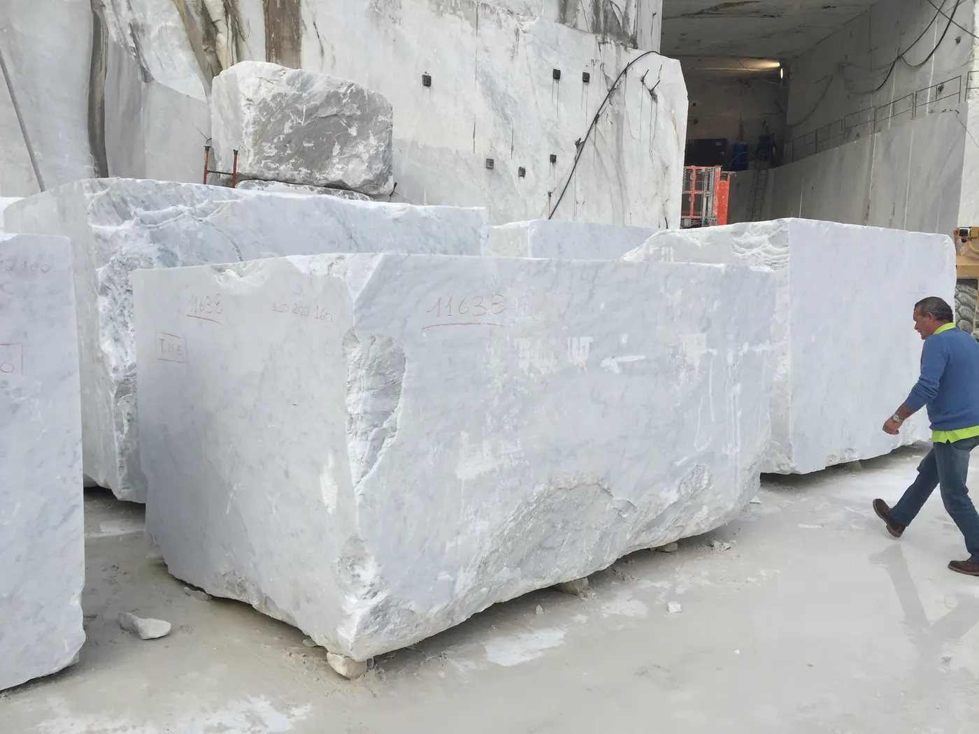 Bianco Gioia Marmor, Steinbruchansicht – Marmi di Carrara – hellgrau, grau (12)