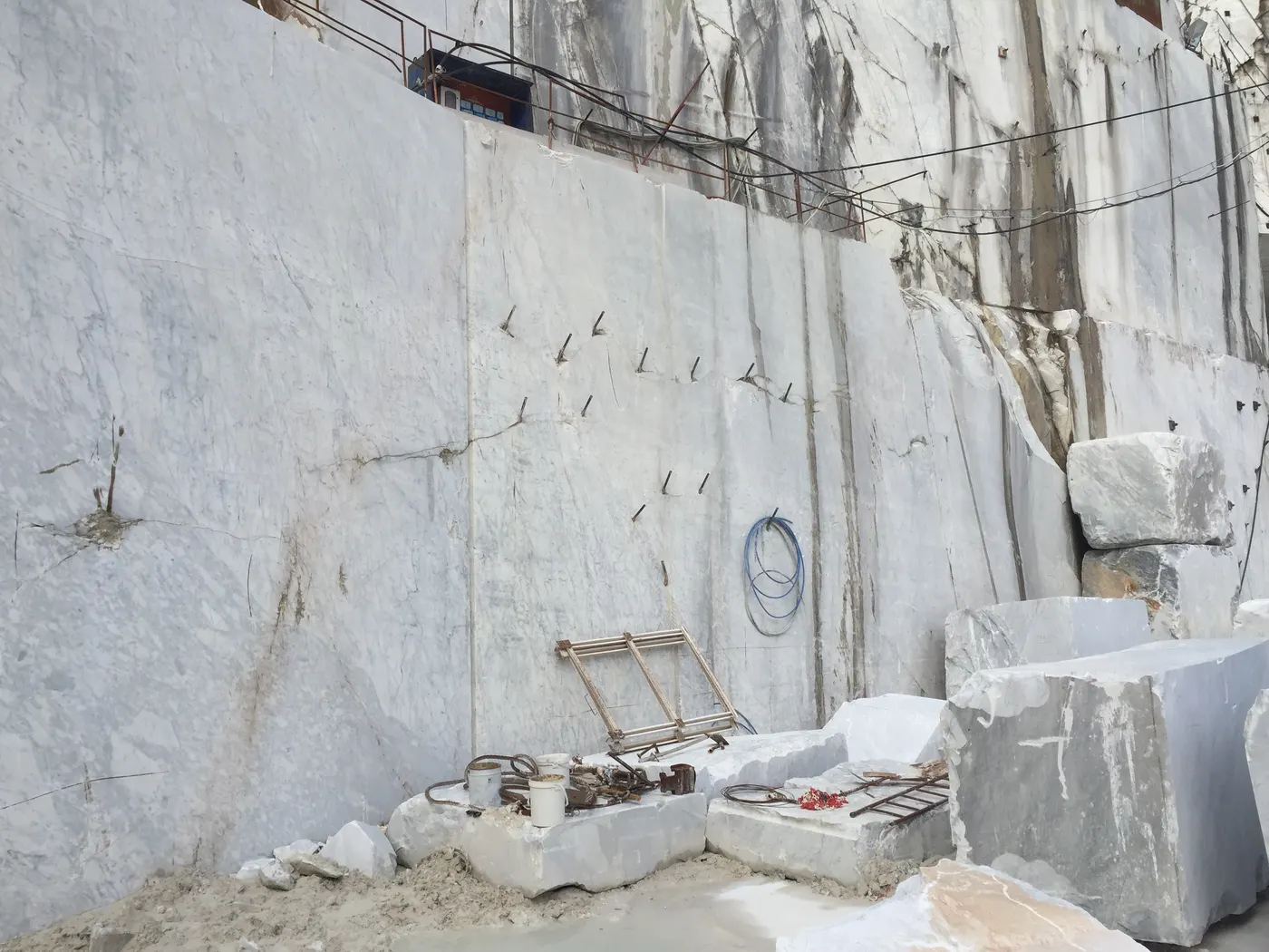 Bianco Gioia marmo, veduta di cava – Marmi di Carrara – grigio chiaro, grigio (15)