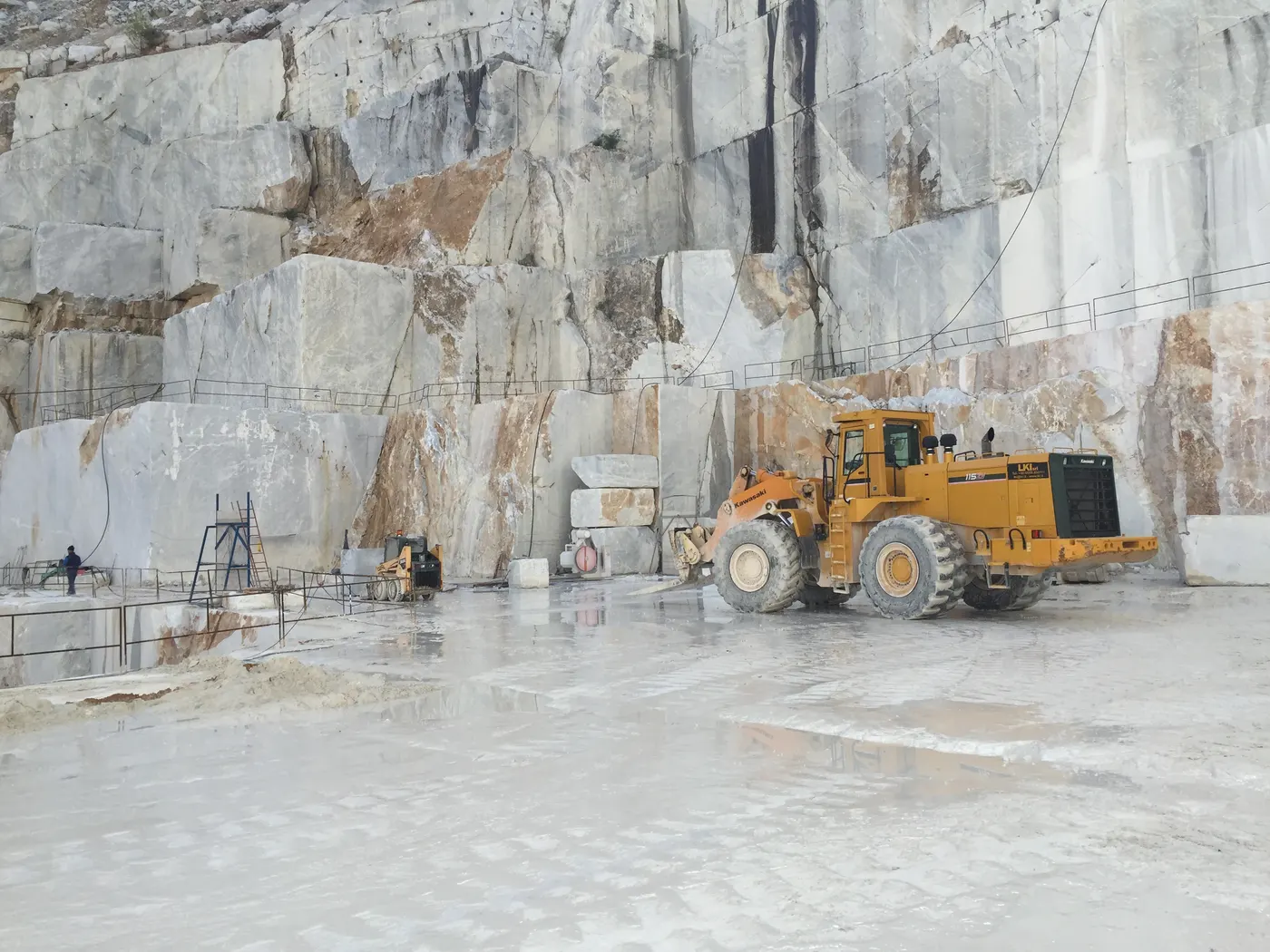 Bianco Gioia marmo, veduta di cava – Marmi di Carrara – grigio chiaro, grigio (25)