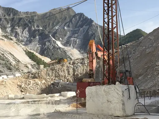 Bianco Gioia marmo, veduta di cava – Marmi di Carrara – verde, antracite (29)