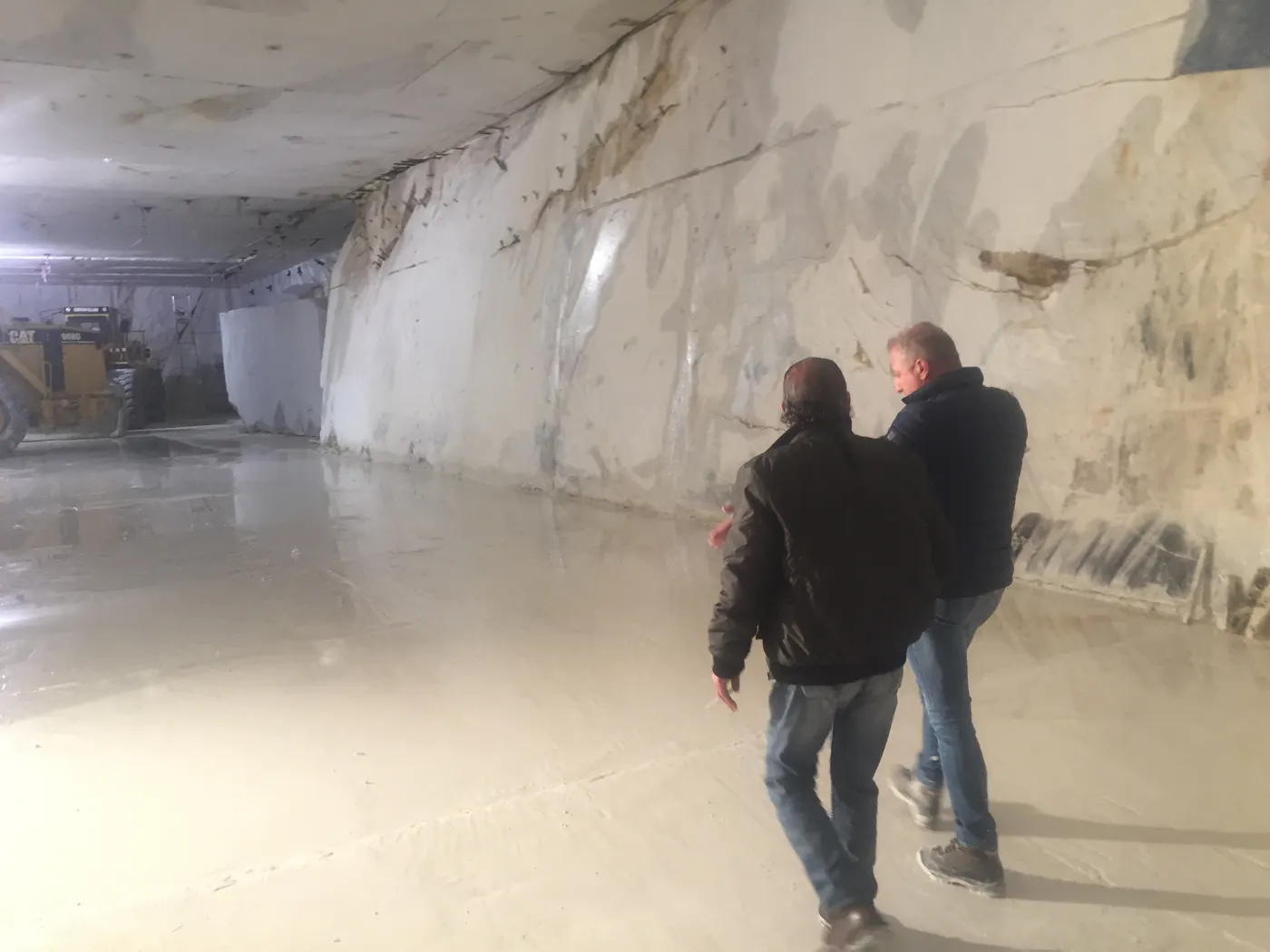 Bianco Gioia marble quarry view – Marmi di Carrara – grey, beige (30)
