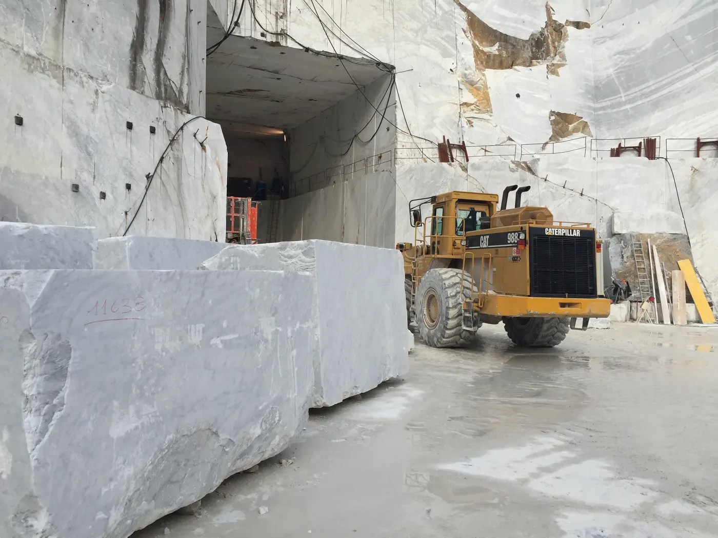 Bianco Gioia mármol, vista de cantera – Marmi di Carrara – gris claro, verde (7)