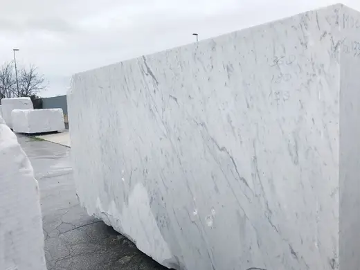 Bianco Gioia marmo, superficie di lastra – Marmi di Carrara – grigio chiaro, bianco (79)