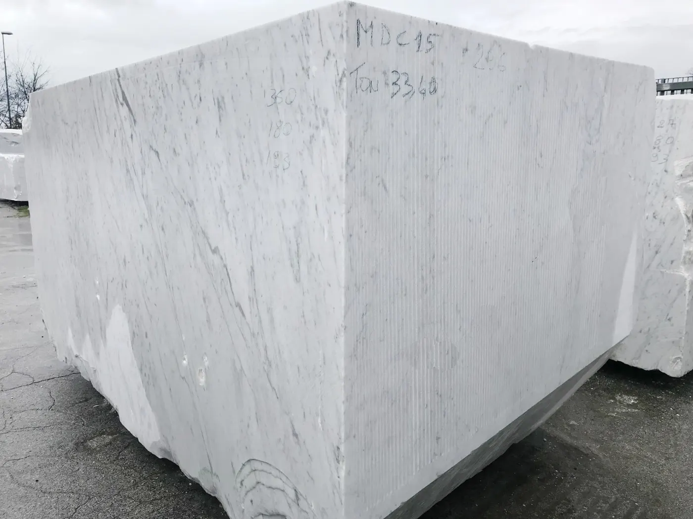 Bianco Gioia marbre, surface de dalle – Marmi di Carrara – gris clair, gris (80)