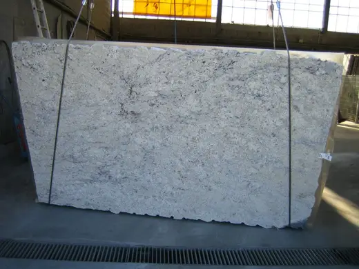 Bianco Romano Marmor, Plattenoberfläche – Marmi di Carrara – grau, schwarz (4)