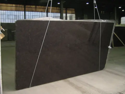 Brown Antique mármol, superficie de losa – Marmi di Carrara – negro, antracita (1)