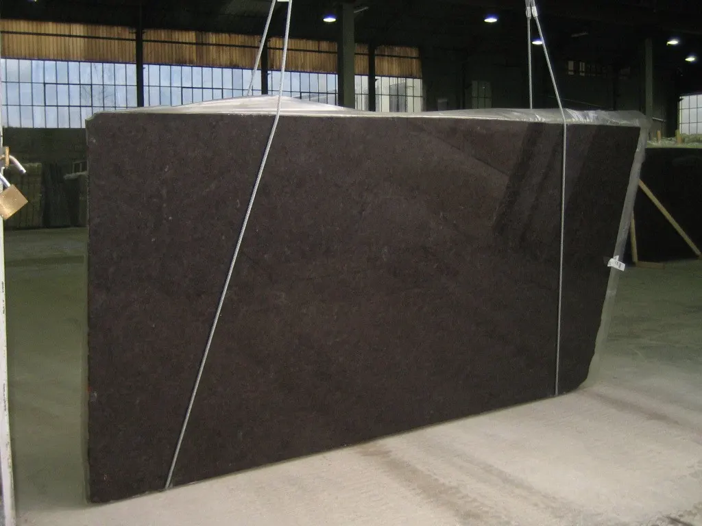 Brown Antique mármol, superficie de losa – Marmi di Carrara – negro, antracita (1)