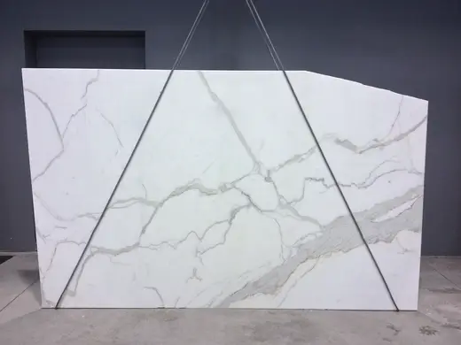 Calacatta мрамор, поверхность плиты – Marmi di Carrara – слоновая кость, антрацитовый (13)