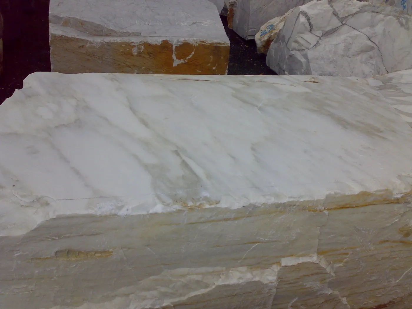 Calacatta marbre, bloc de carrière – Marmi di Carrara – gris, vert (21)
