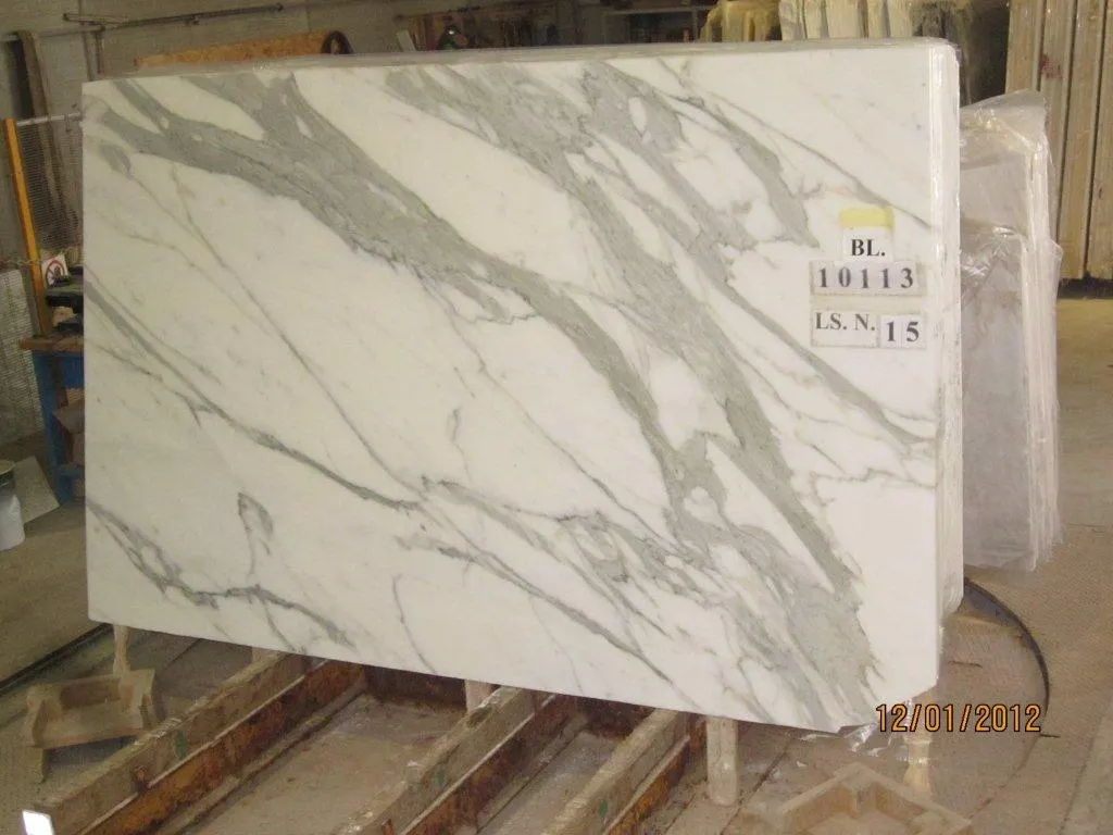 Calacatta Marmor, Plattenoberfläche – Marmi di Carrara – beige, braun (60)