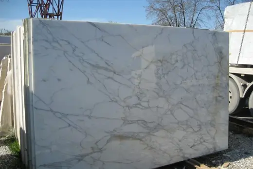 Calacatta Carrara mármol, superficie de losa – Marmi di Carrara – blanco, marfil (10)