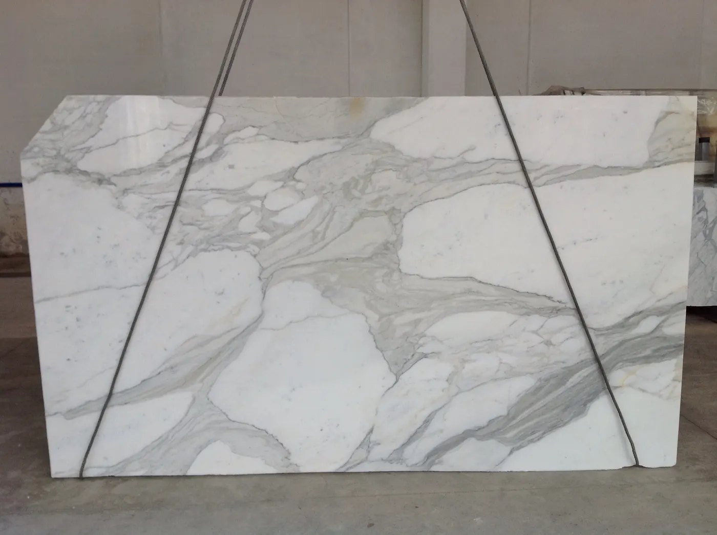Calacatta Gold marble slab surface – Marmi di Carrara – light grey, green (19)