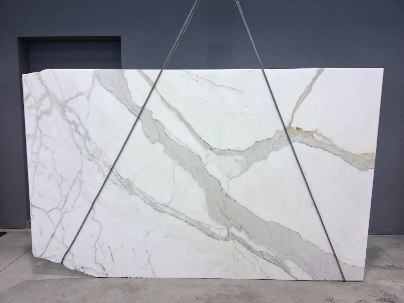 Calacatta Gold marmo, superficie di lastra – Marmi di Carrara – antracite, grigio chiaro (22)