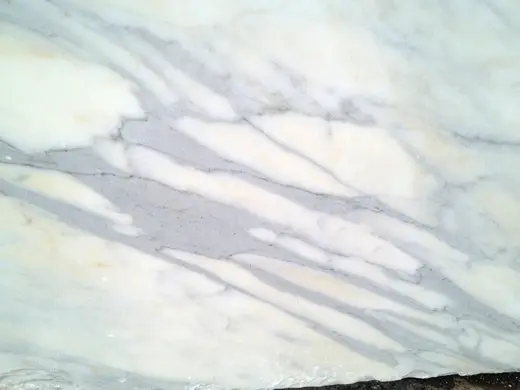 Calacatta Gold marble slab surface – Marmi di Carrara – white, ivory (24)