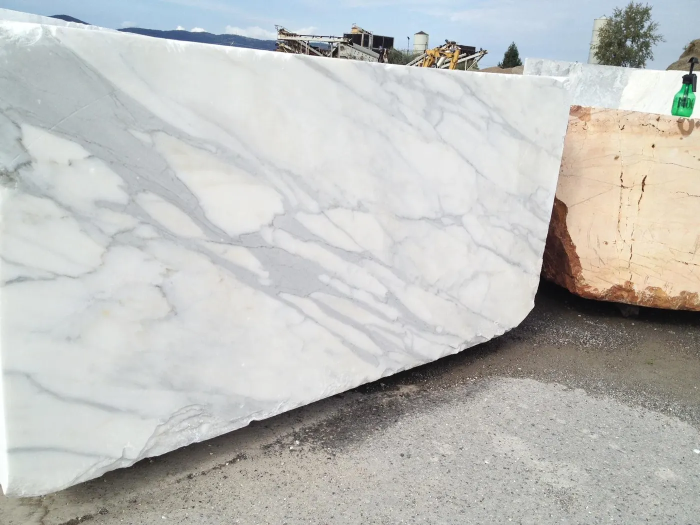 Calacatta Gold Marmor, Plattenoberfläche – Marmi di Carrara – elfenbein, hellgrau (25)