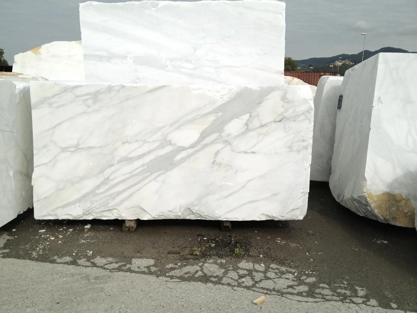 Calacatta Gold marble slab surface – Marmi di Carrara – white, grey (26)