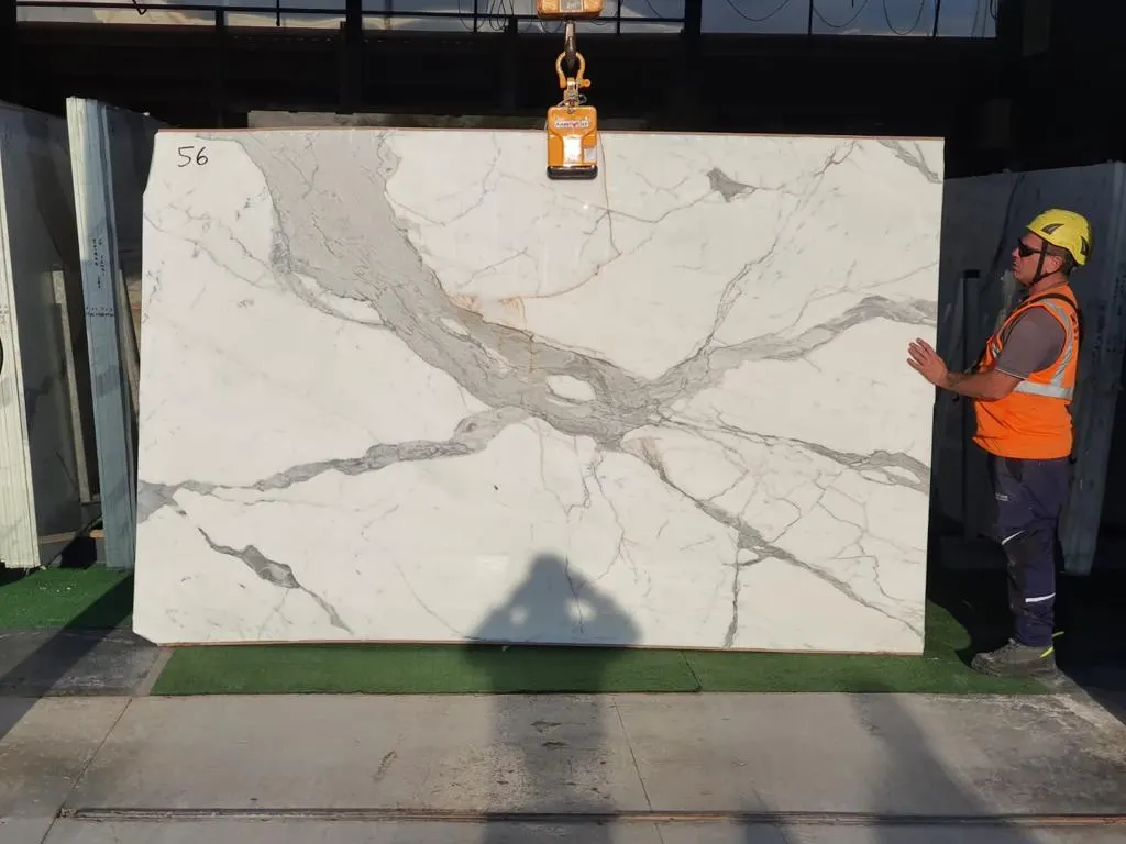 Calacatta Gold Marmor, Steinbruchblock – Marmi di Carrara – elfenbein, grün (39)