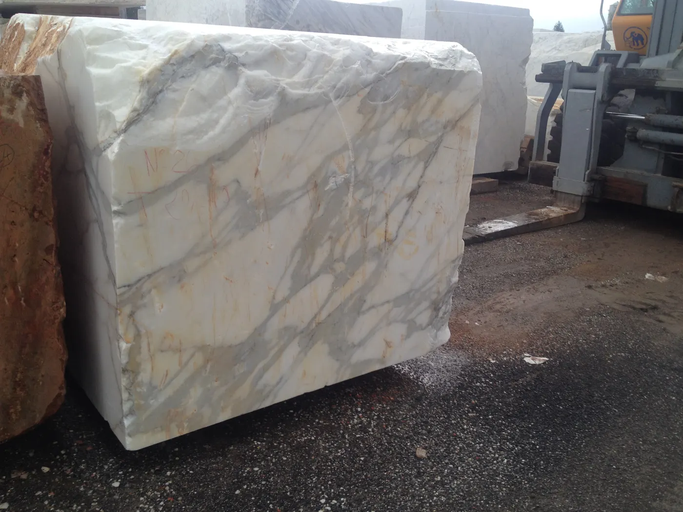 Calacatta Gold marbre, surface de dalle – Marmi di Carrara – gris, anthracite (5)
