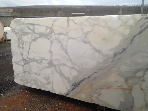 Calacatta Gold marble slab surface – Marmi di Carrara – light grey, grey (8)